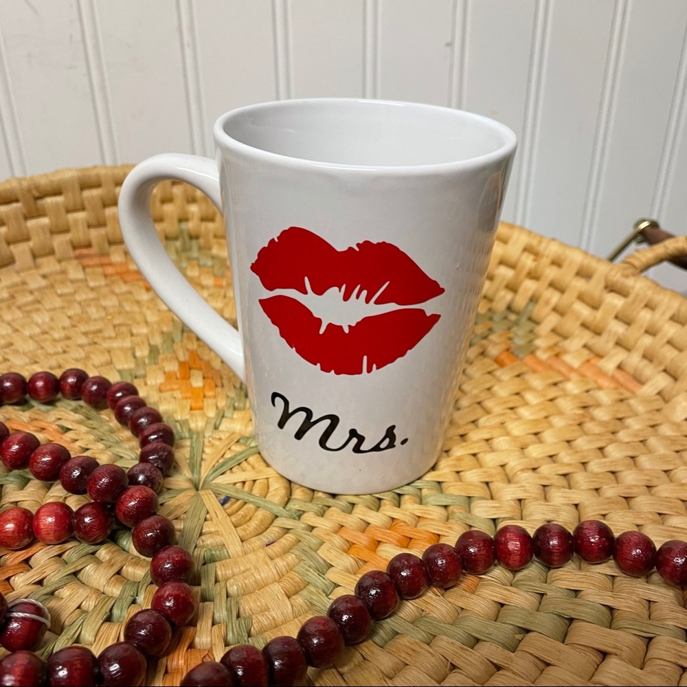 Mrs Lips Coffee Cup